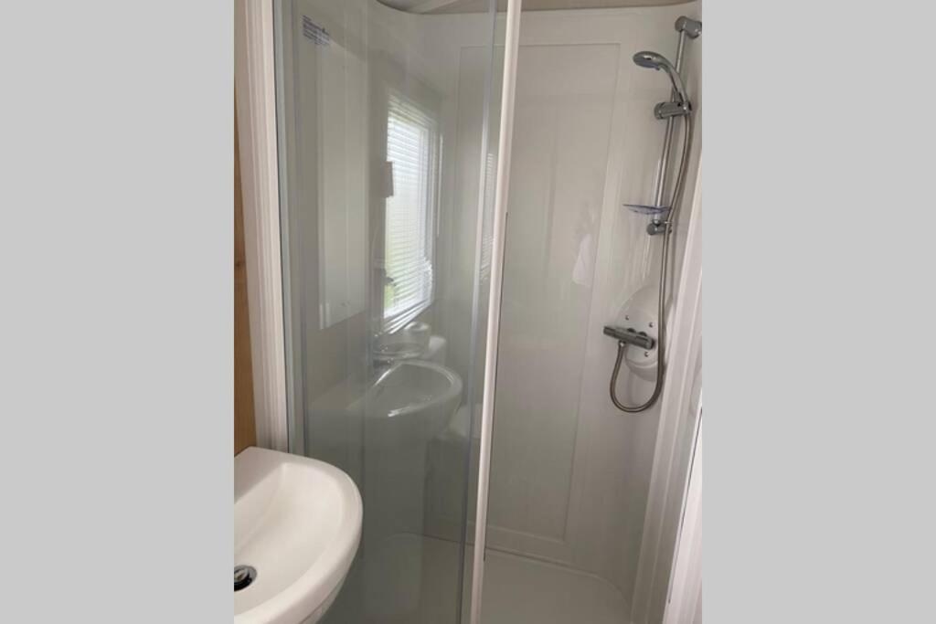 Three Bedroom Caravan Camber Exterior photo